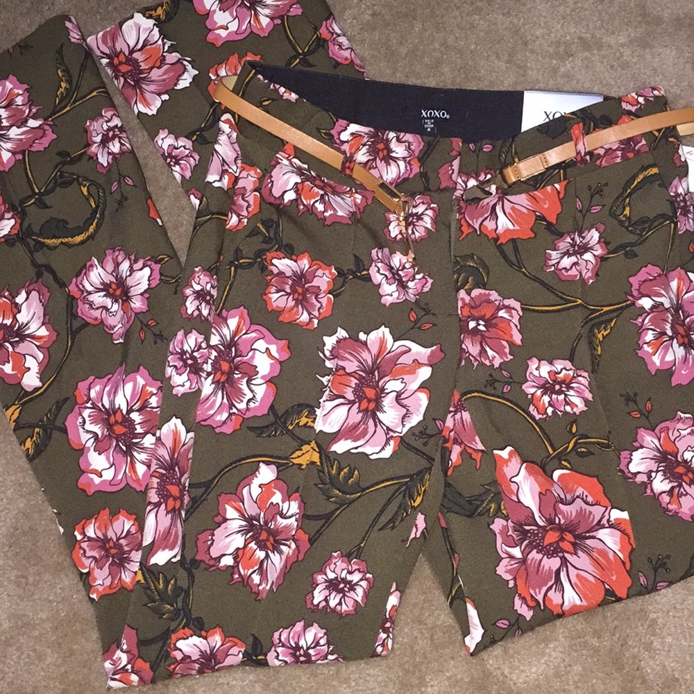 Super Sale - Flower Pants 🌸🌺